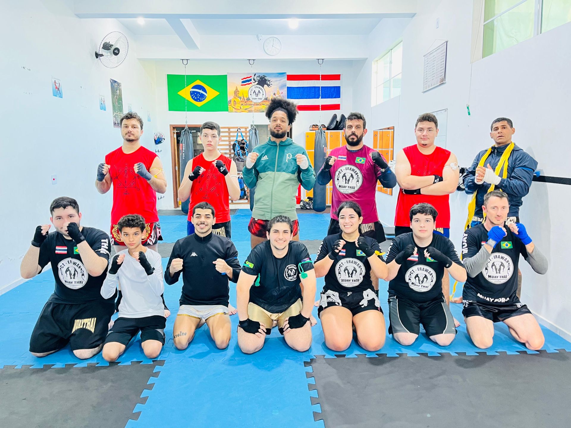 Treino da equipe no CT